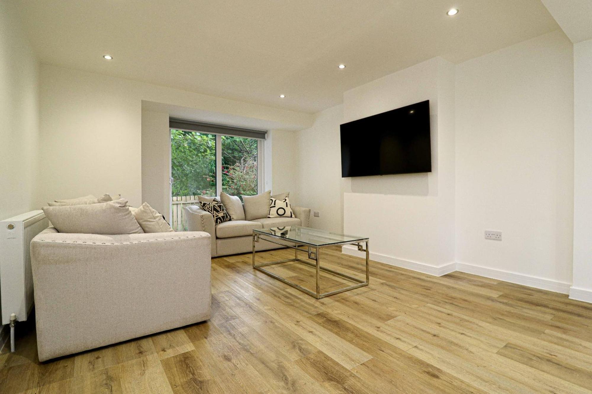 Wyndford Riverside House Glasgow Esterno foto